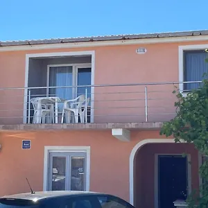 Zdenka Apartmán Vir